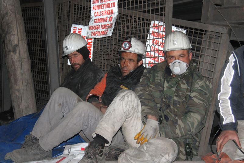  Açlık Grevindeki 220 Madenciden 34’ü Hastaneye Kaldırıldı